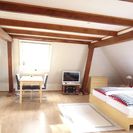 Gaestezimmer & Ubytování v soukromí *